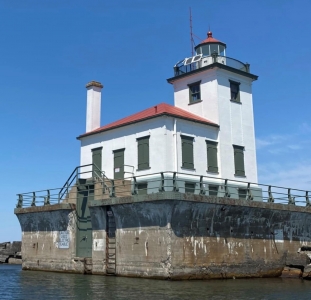 Book Your Lighthouse Tour with the H. Lee White Maritime Museum!