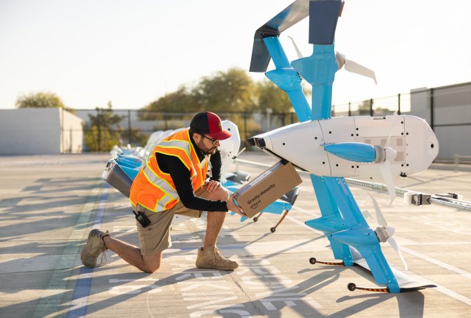 Amazon PrimeAir drone